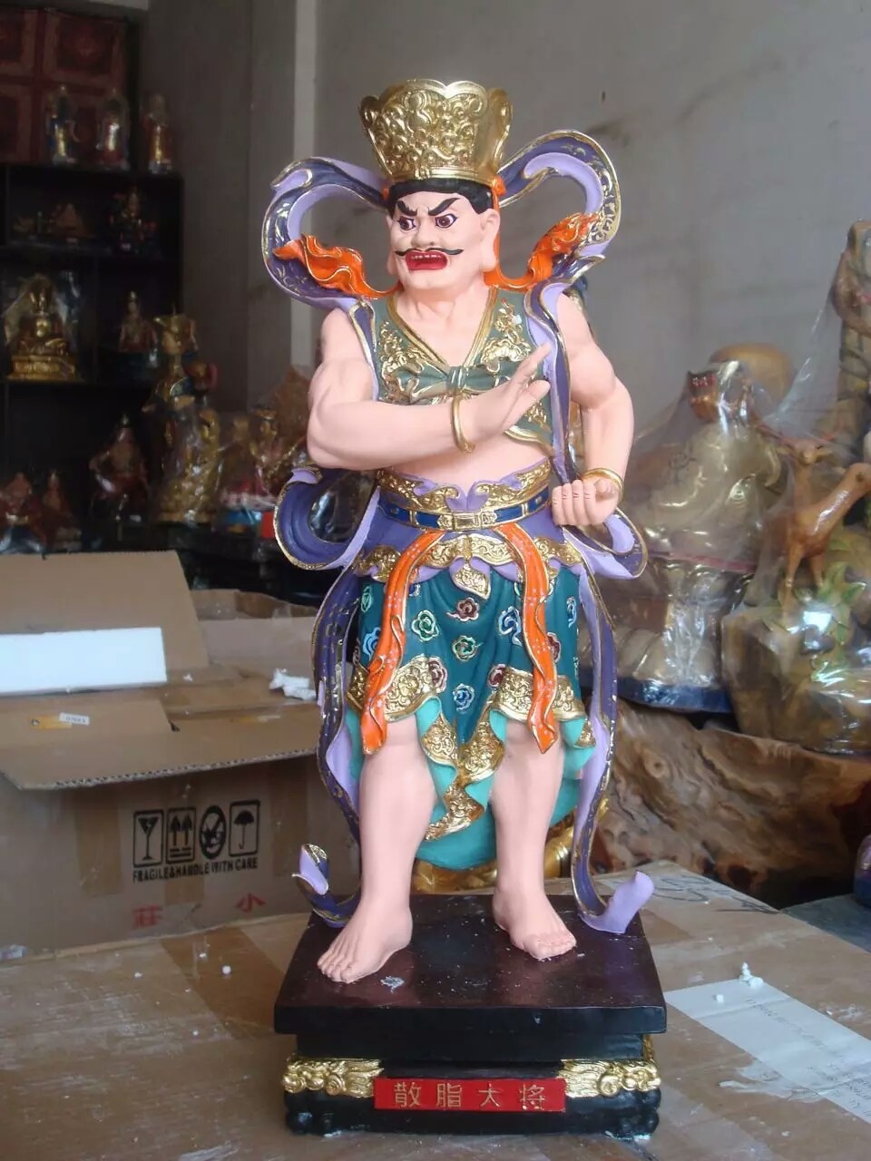 寺院散脂大将菩萨雕像
