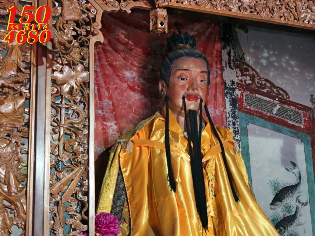 寺庙东王公雕塑像